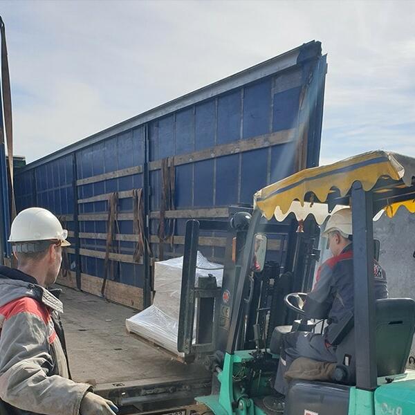 Загрузка погрузчиком