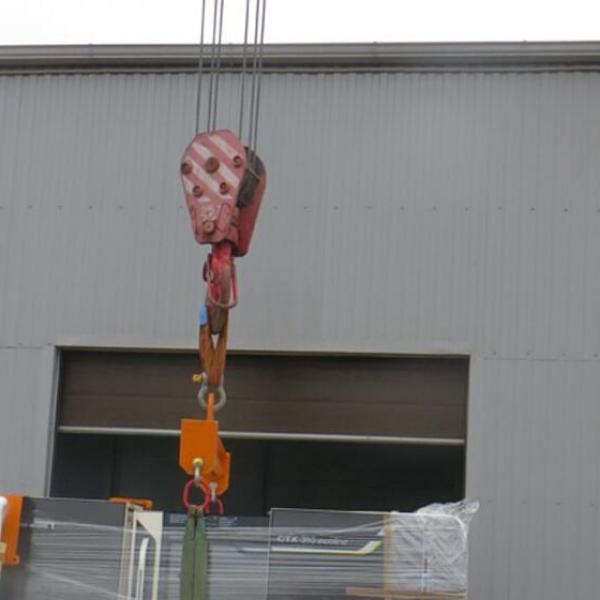 Разгрузка станка траверсой